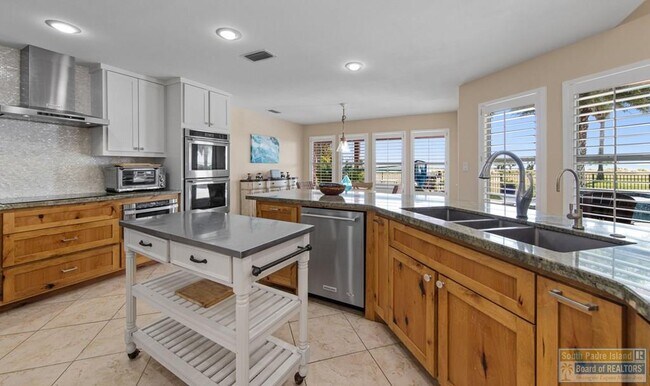 Building Photo - 22 Laguna Madre Dr