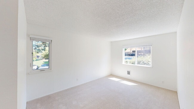 Building Photo - 495 Ignacio Blvd