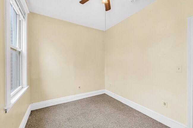 Building Photo - 86 Winthrop St