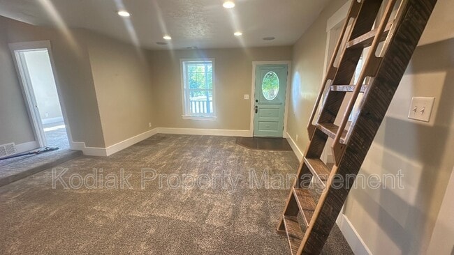 Building Photo - 312 N 100 E