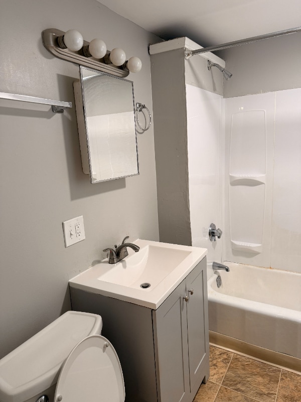 Building Photo - 557 Pine St