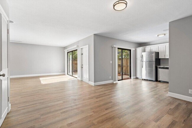 Building Photo - 1781 N Congress Ave