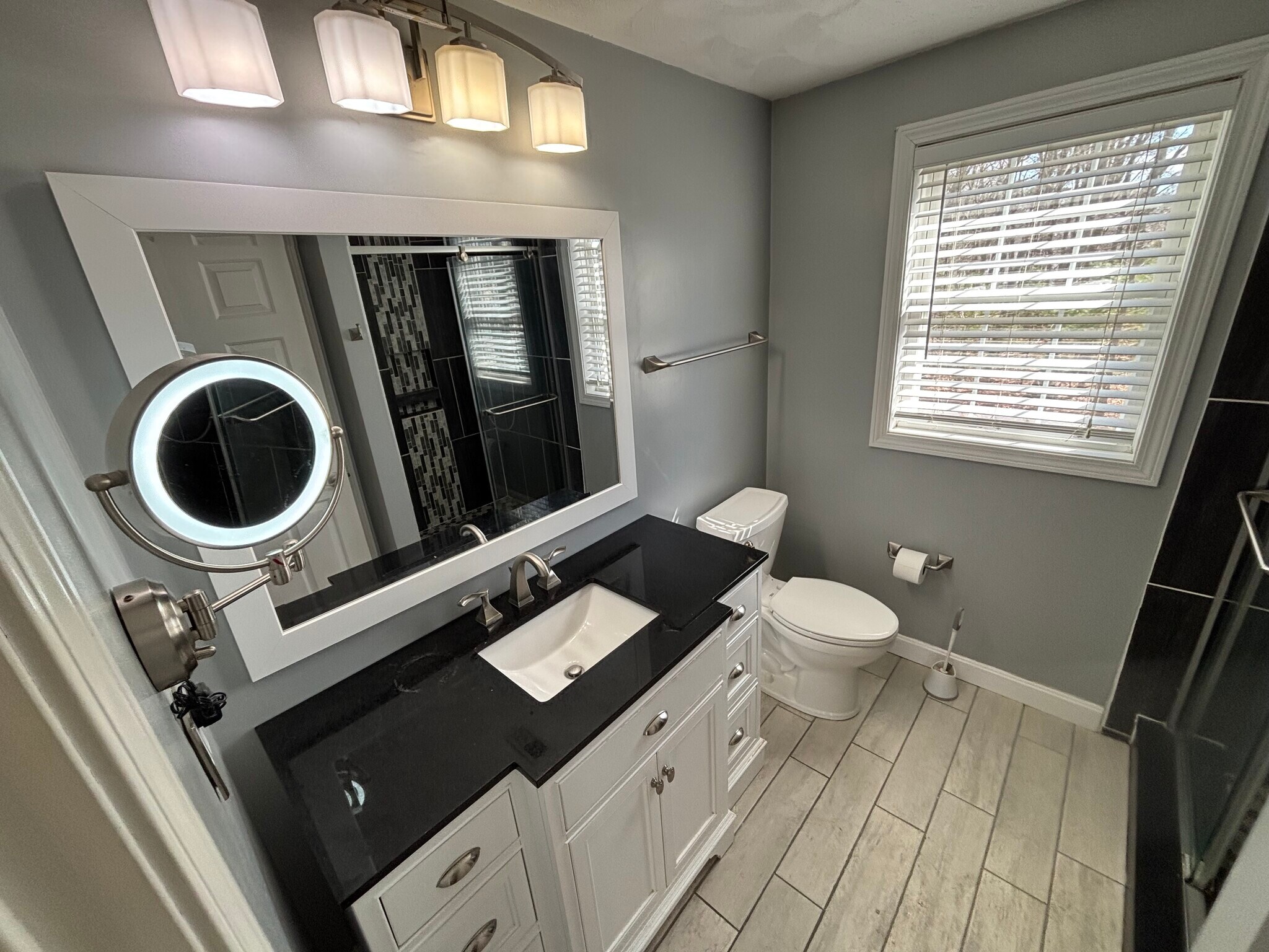 Building Photo - 30 Alfred St