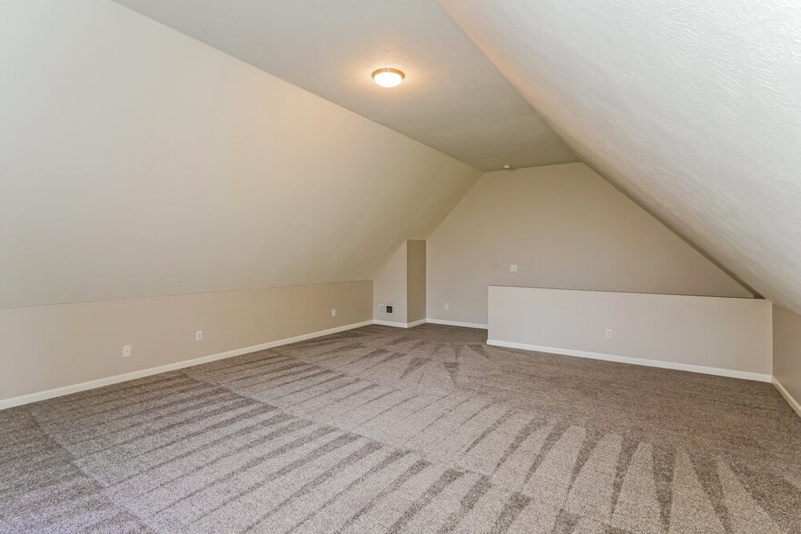 Building Photo - 511 Parrish Way