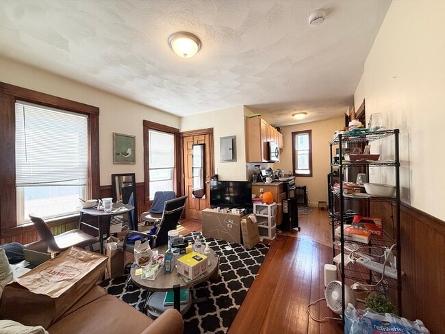 Building Photo - 146 Webster Ave