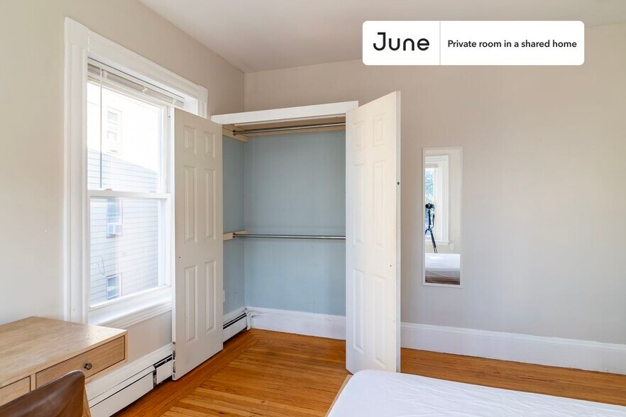 Building Photo - Room in Shared 4 bed/2 bath home in Allston