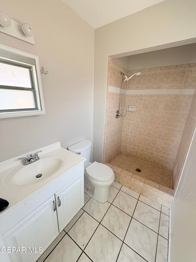 Building Photo - 3444 Tascosa St