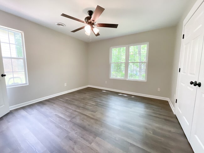 Building Photo - 437 Kingshead Ct