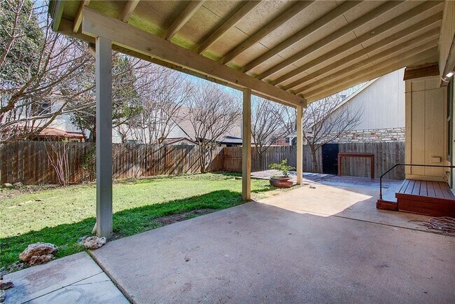 Building Photo - 7502 Montaque Dr