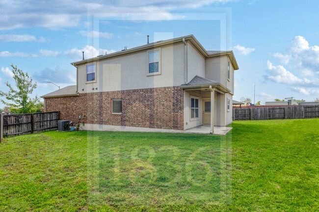 Building Photo - 1040 Chad Lp