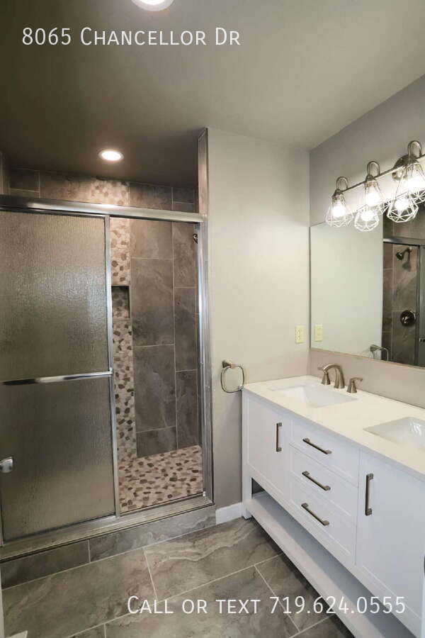 Building Photo - 8065 Chancellor Dr