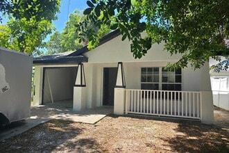 Building Photo - 1015 Queen St S