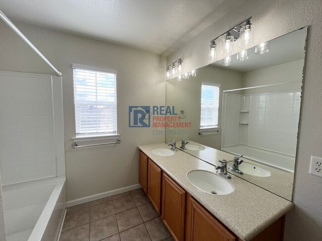 Building Photo - 3601 Vestal Loop