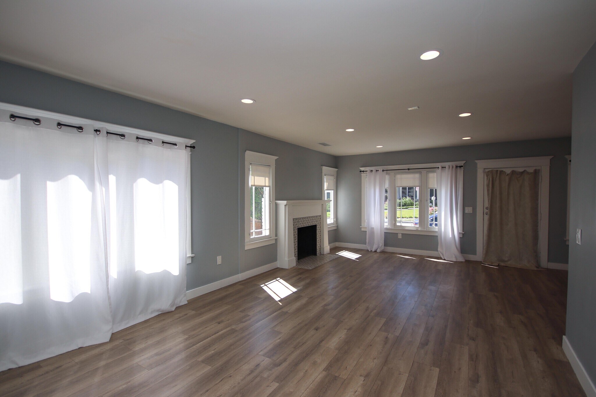 Building Photo - 238 N Alta Vista Ave