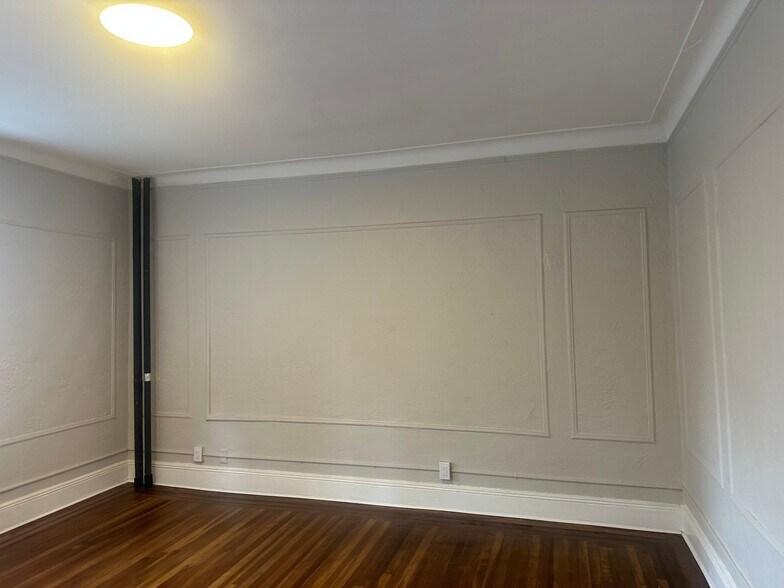 Building Photo - 275 Beech St