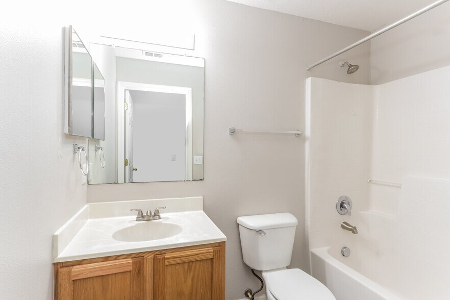Building Photo - 3246 Bellericay Ln