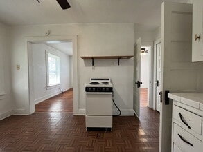 Building Photo - 1 Bedroom Apartment for Lease!!