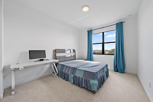 Building Photo - 5420 Quiet Lake Pl