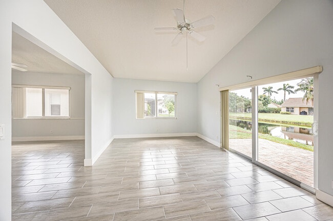 Building Photo - 5148 Rosen Blvd