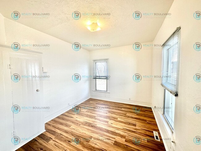 Building Photo - Charming 2-bedroom, 1-bathroom house near the Truckee river