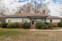 Building Photo - Charming 3BR Home Near Duke Regional