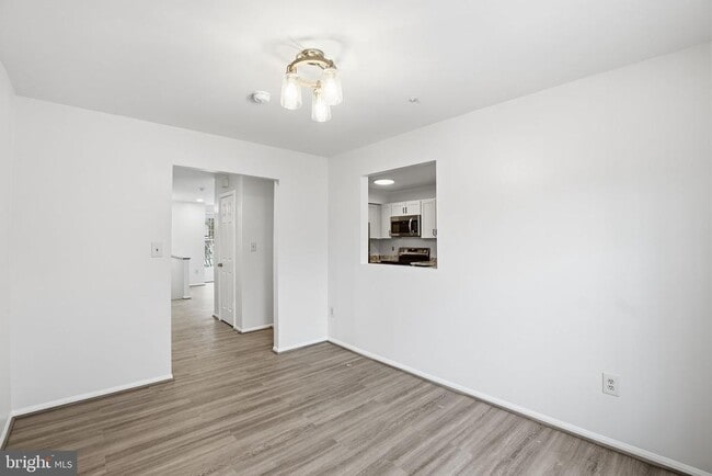 Building Photo - 10718 Kitchener Ct