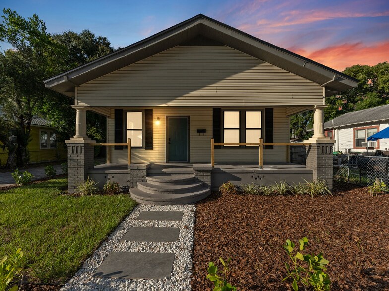 Primary Photo - 1514 E 26th Ave