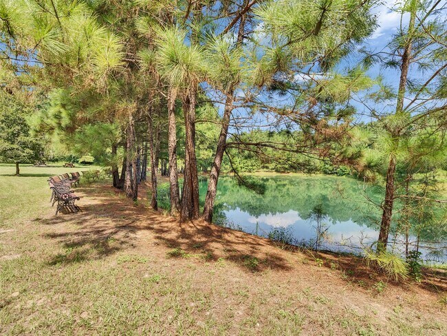 Building Photo - 8402 Matthews Ln