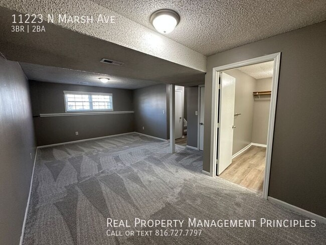 Building Photo - 11223 N Marsh Ave