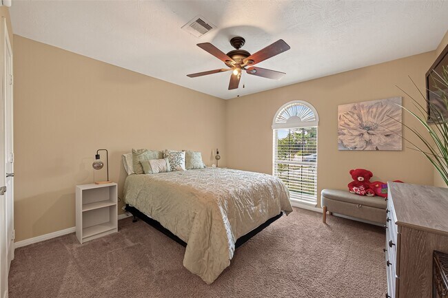 Building Photo - 6518 Palo Duro Dr