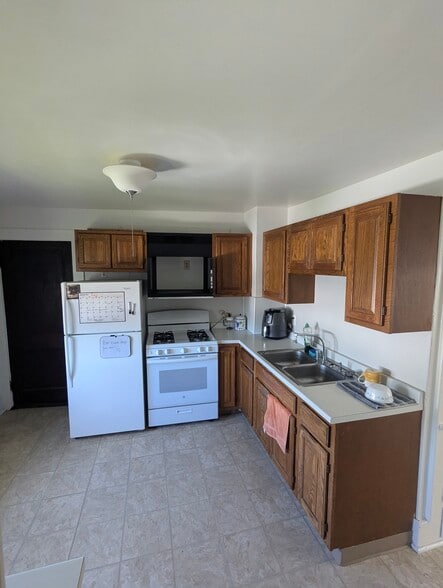 Building Photo - 534 Kenwick Dr