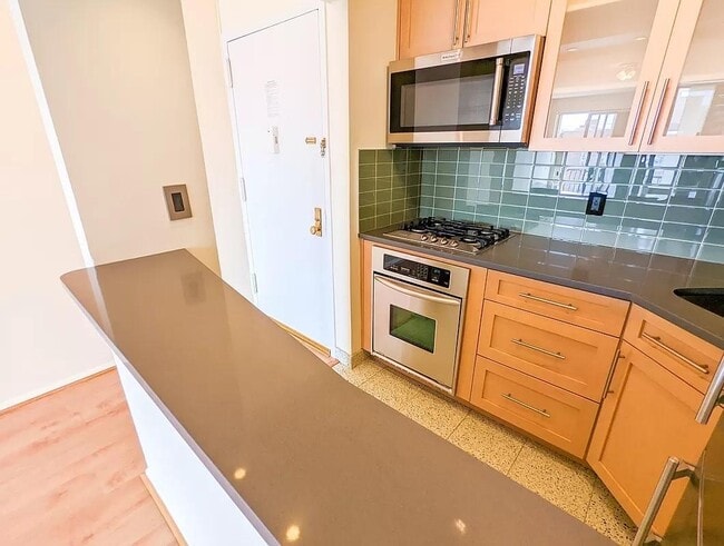 Building Photo - 2322 30th Rd - 2322 30th Rd