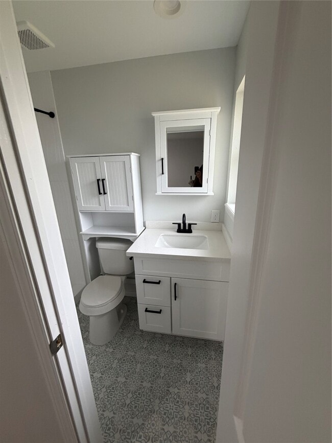 Building Photo - 1920 Ripple Creek Dr