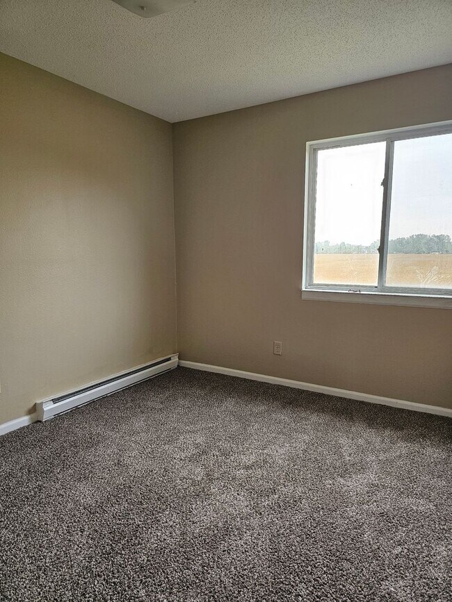 Building Photo - Updated Two Bedroom in Paulding