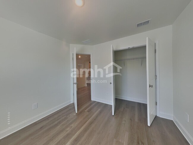 Building Photo - 3524 Shane Hill Rd SW