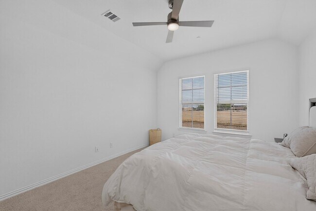Building Photo - 1032 Bristleleaf Wy