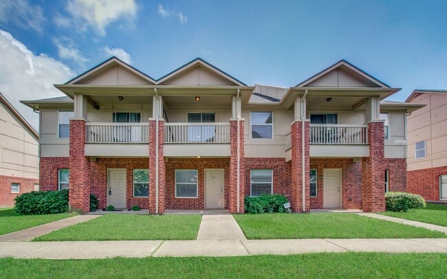 Building Photo - Affordable 3-Bedroom Townhome in Prime Missouri City Location