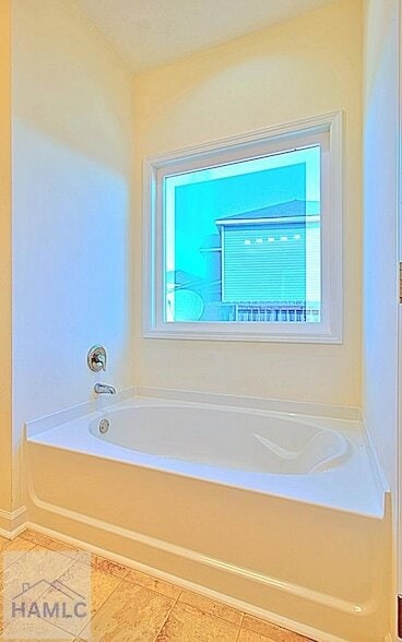 Building Photo - 452 Huntington Dr