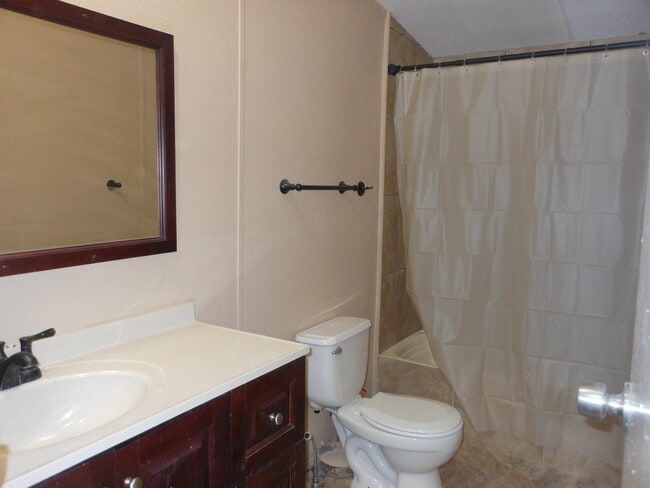 Building Photo - 2256 Beaver Creek Rd