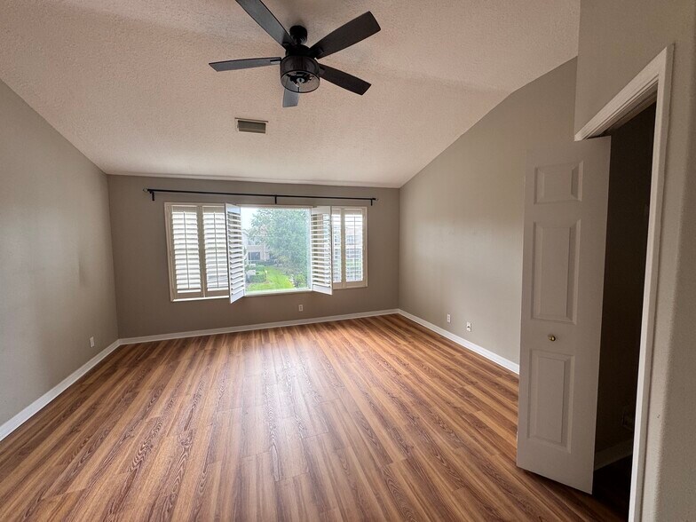 Master bedroom - 5308 61st Ter N