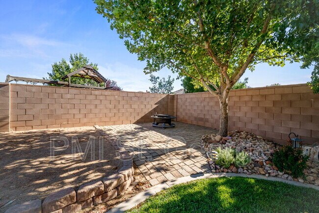 Building Photo - 3782 Brade Lane