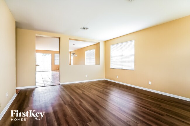 Building Photo - 16092 Badalona Dr