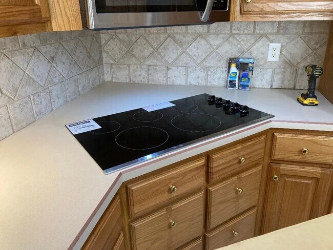 Building Photo - 1802 Juniper Ln