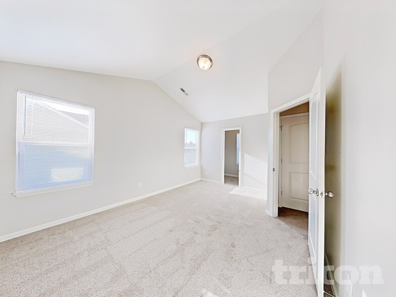 Building Photo - 5819 Natick Dr