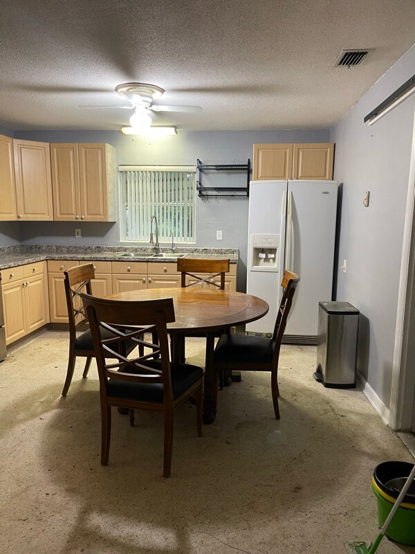 Building Photo - 2315 Coolidge Rd