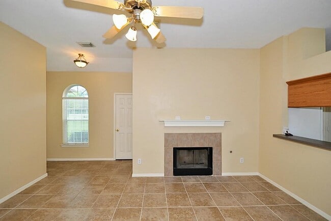 Building Photo - 8715 Charity St