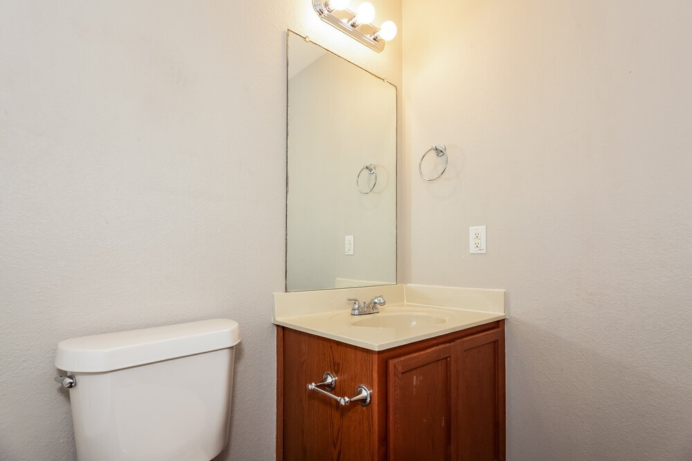 Building Photo - 16904 Fenwick Ct