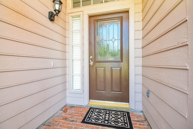 Building Photo - 14823 Redwood Bend Trail