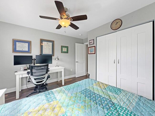 Building Photo - 103 Mimosa Ave