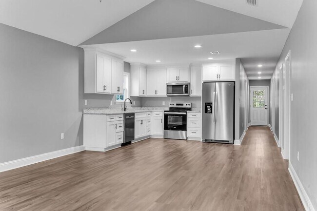 Building Photo - 303 Wright St